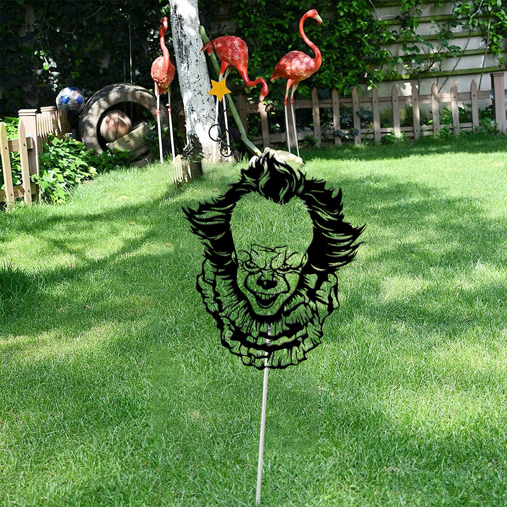 Pennywise Metal Yard Sign – Creepy Clown Halloween Outdoor Decor for Horror Lovers