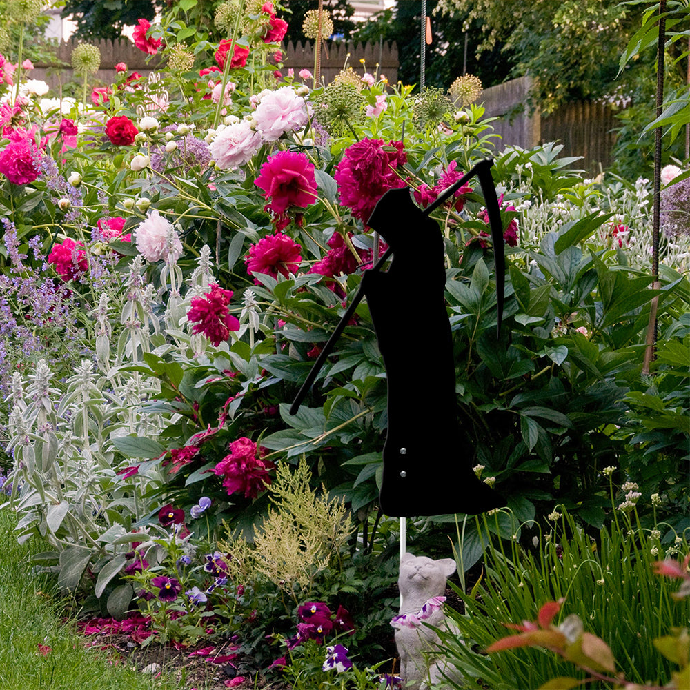 Grim Reaper Metal Yard Sign – Halloween Death Silhouette Outdoor Decoration for Spooky Lawn or Garden