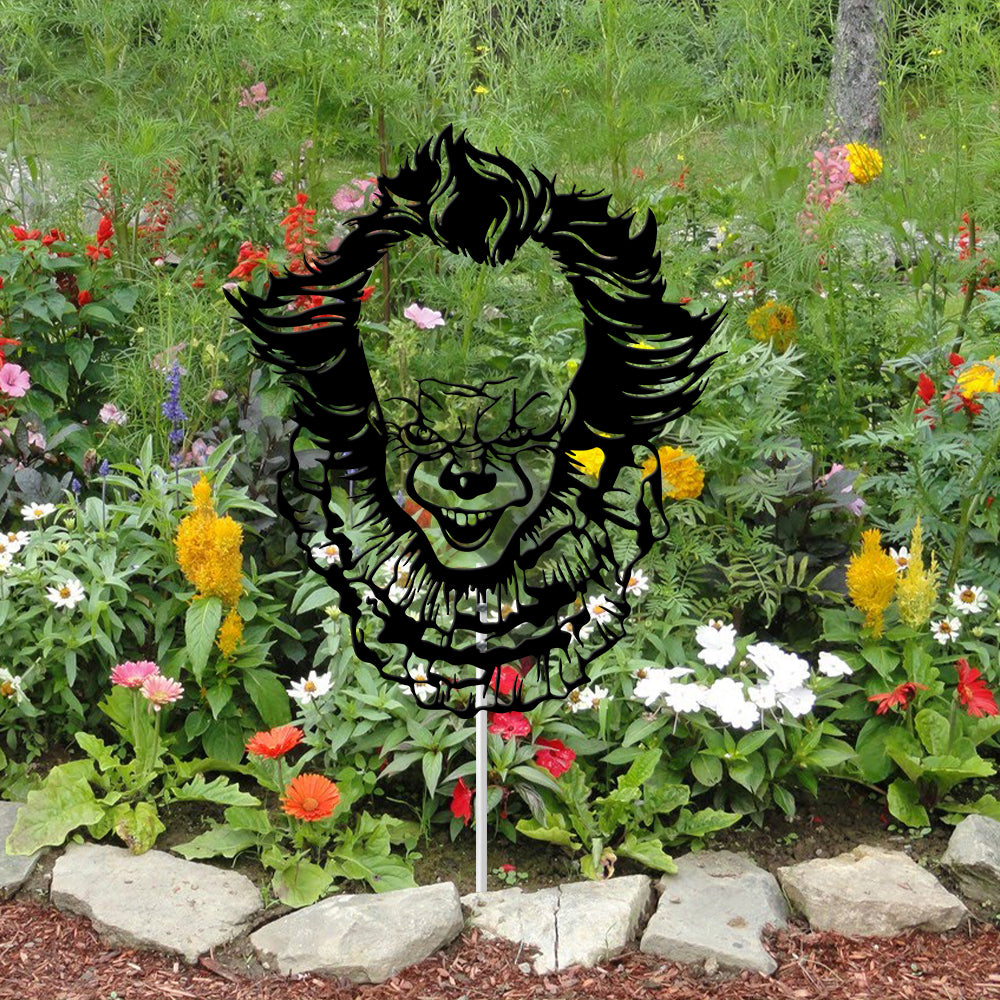 Pennywise Metal Yard Sign – Creepy Clown Halloween Outdoor Decor for Horror Lovers
